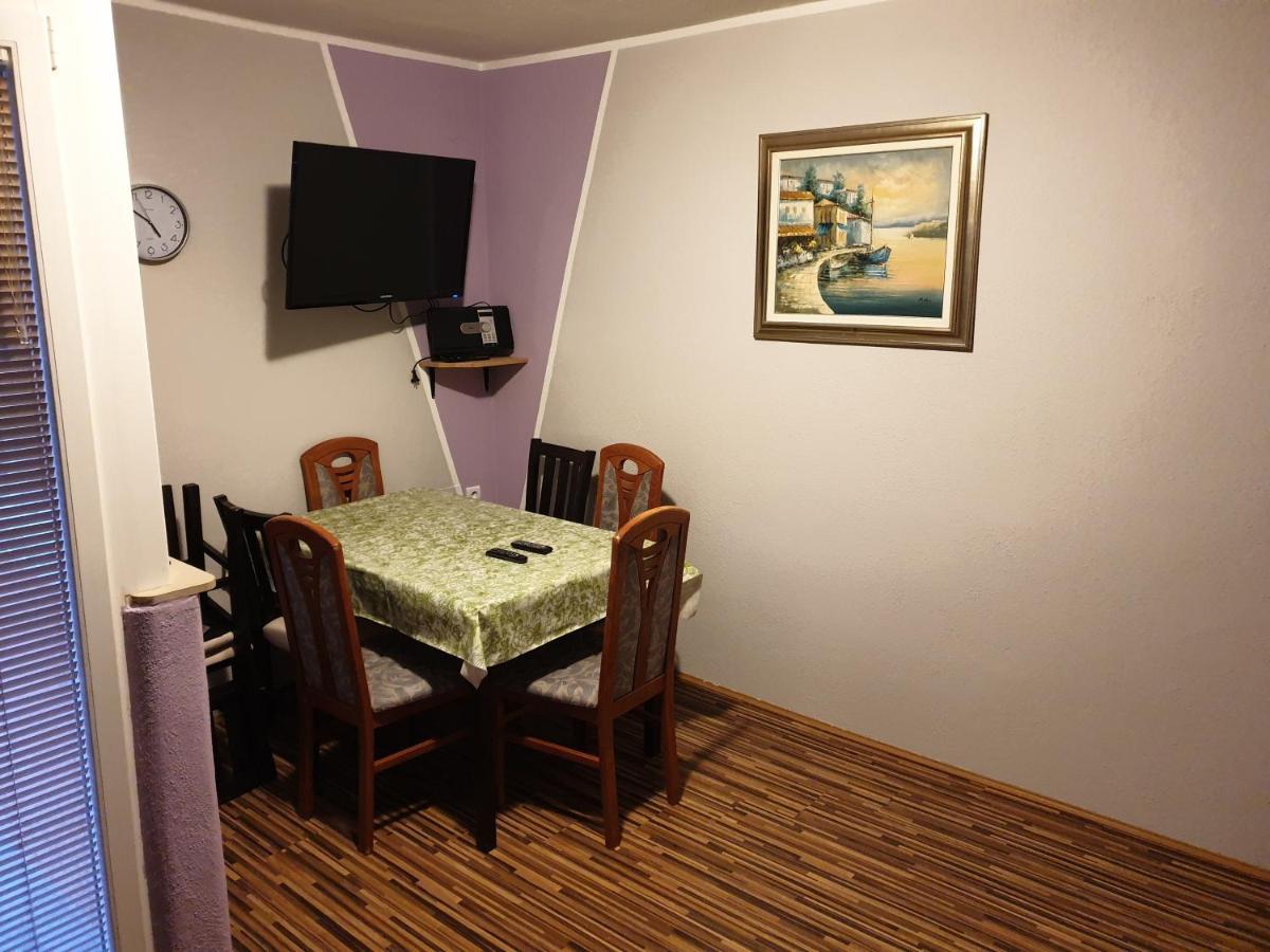 Apartments Mima Каштела Экстерьер фото