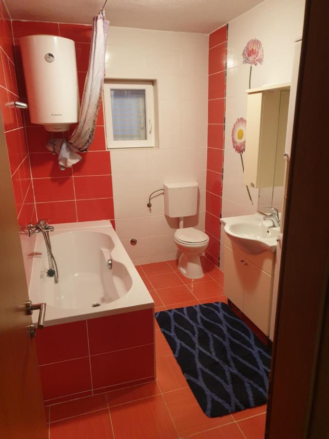 Apartments Mima Каштела Экстерьер фото