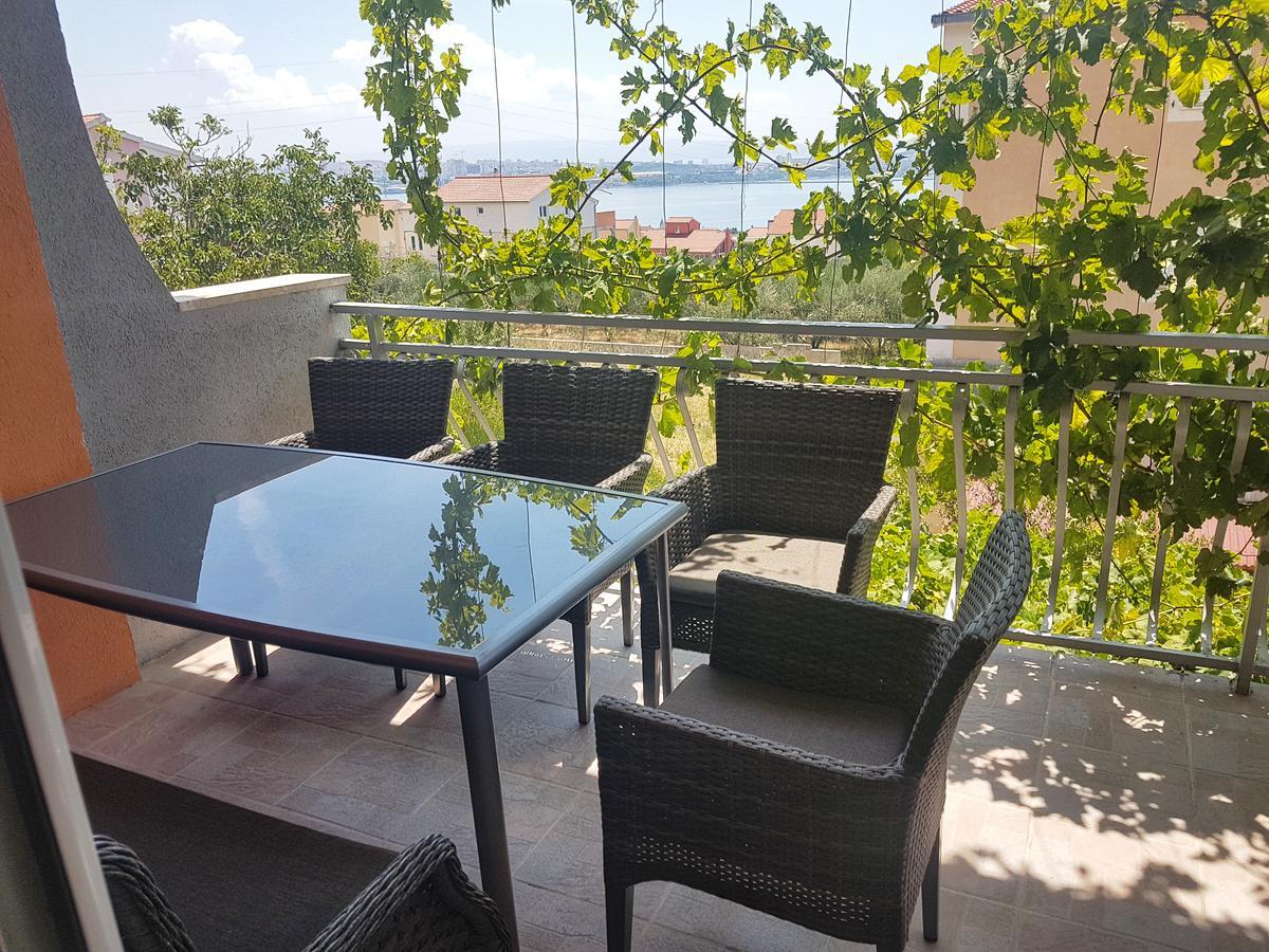Apartments Mima Каштела Экстерьер фото