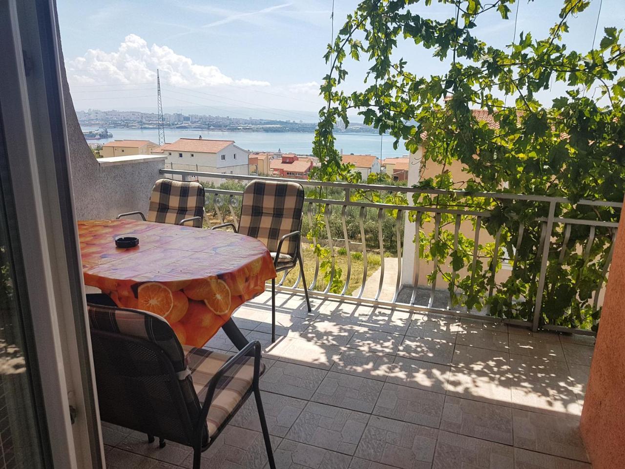 Apartments Mima Каштела Экстерьер фото